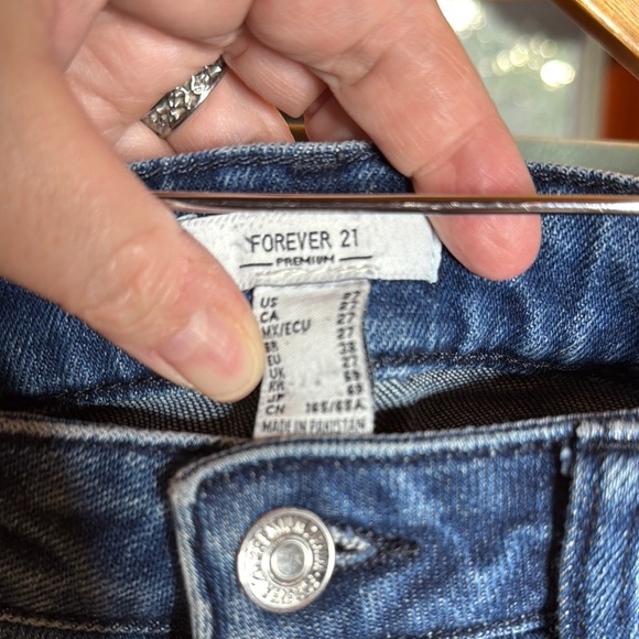 Forever 21 Blue Raw Hem Flare Wide Leg Jeans Size 27 - Picture 2 of 4